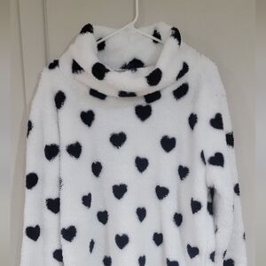 Daisy Fuentes Black and White Fuzzy Sweater
